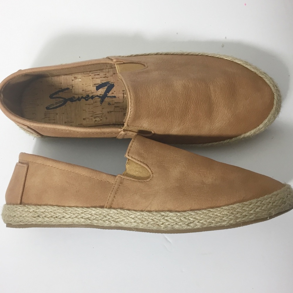 Seven7 Tan 11 Casual Espadrilles Close Toe Loafers